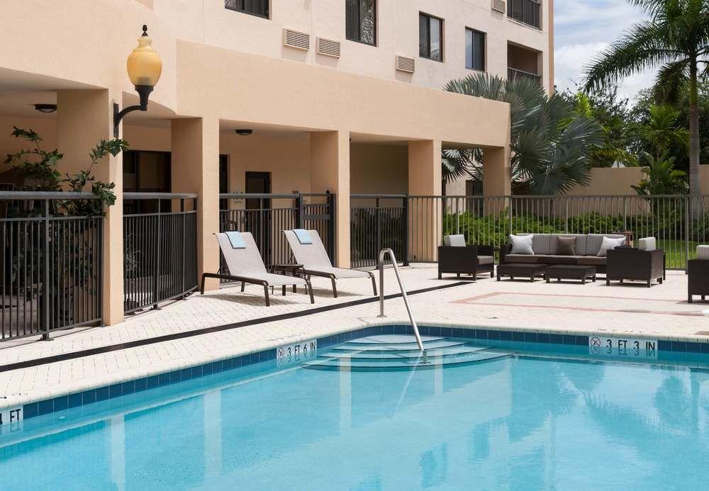 Courtyard By Marriott Miami At Dolphin Mall Sweetwater Exterior foto