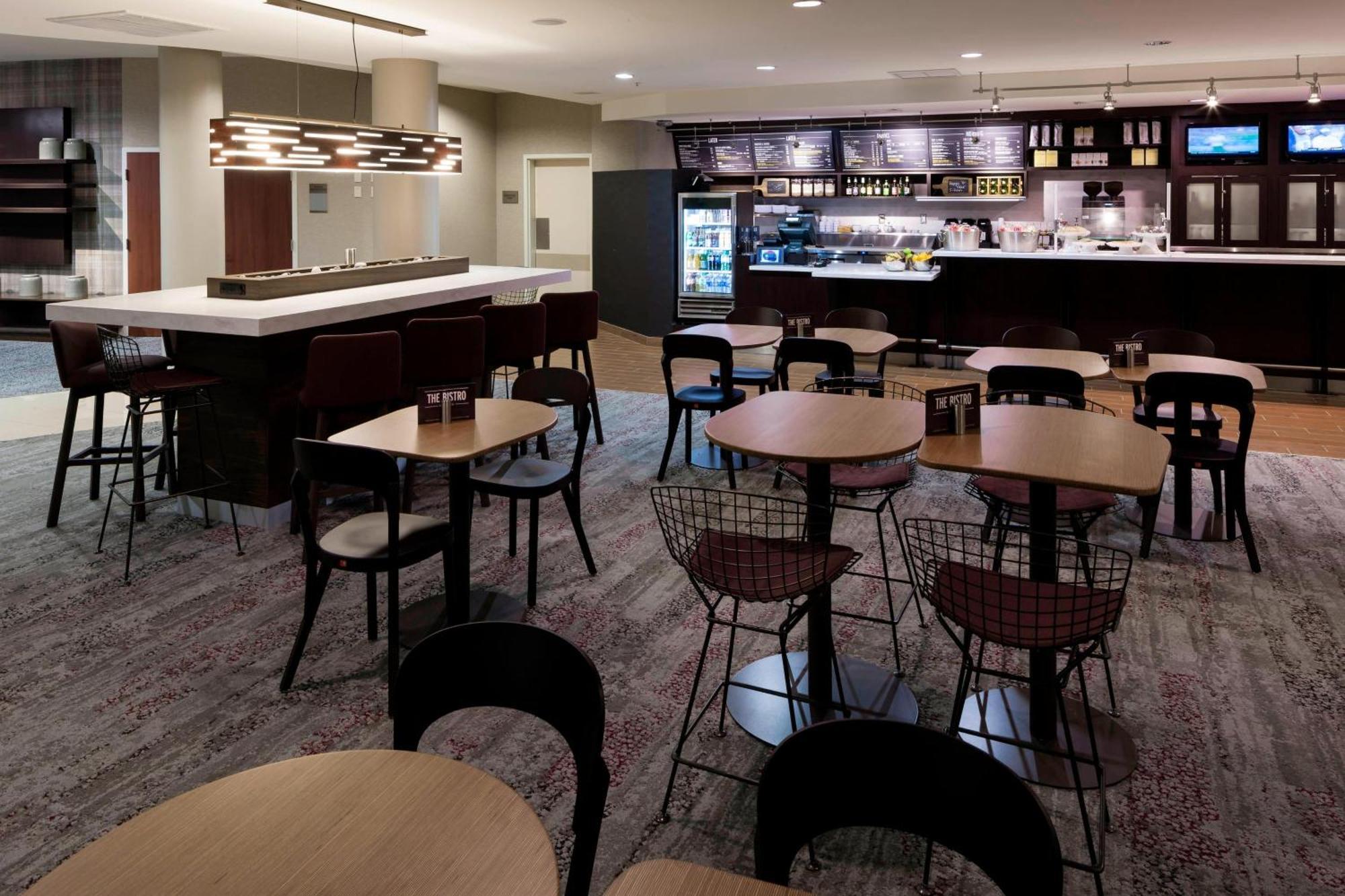 Courtyard By Marriott Miami At Dolphin Mall Sweetwater Exterior foto