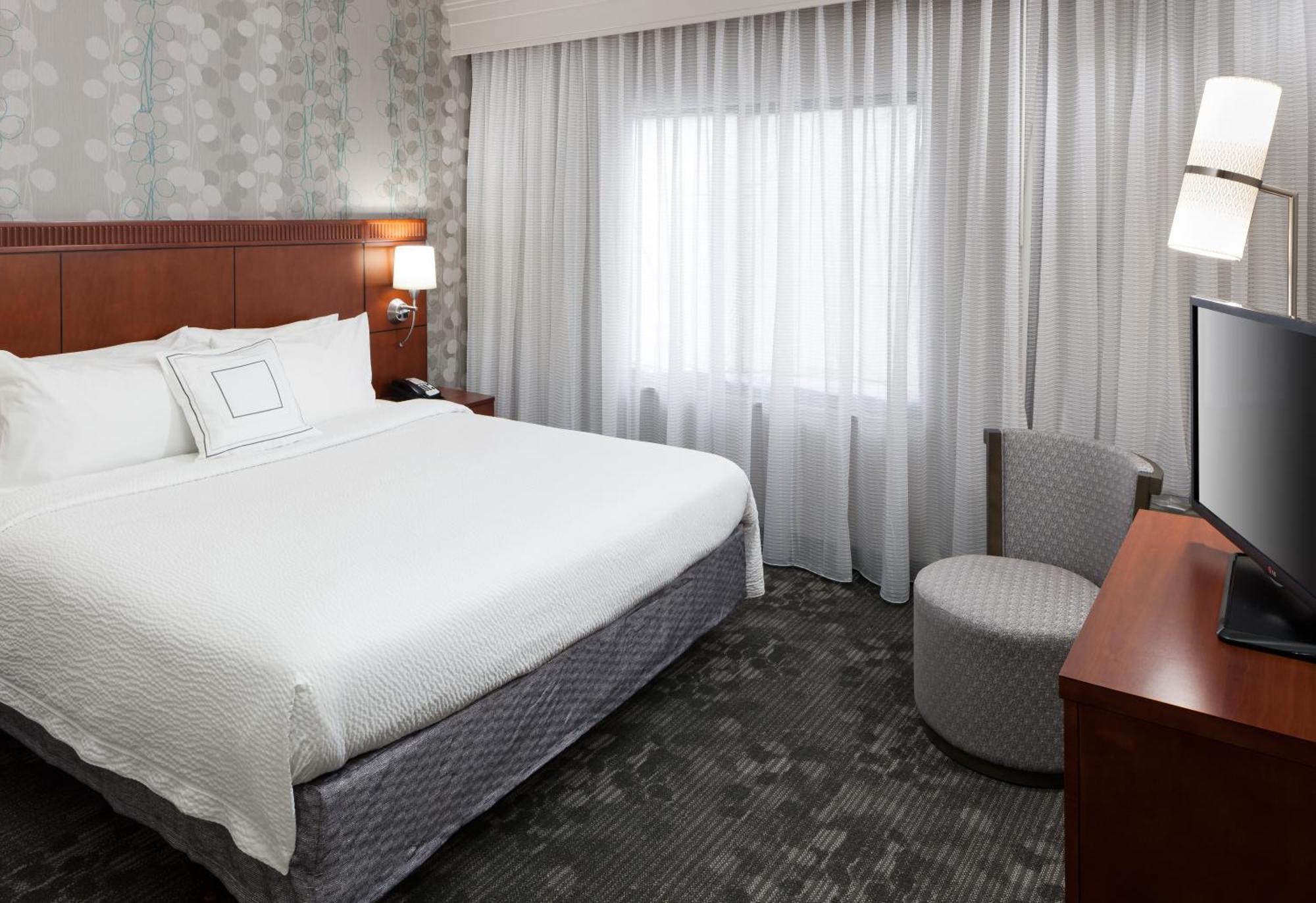 Courtyard By Marriott Miami At Dolphin Mall Sweetwater Exterior foto