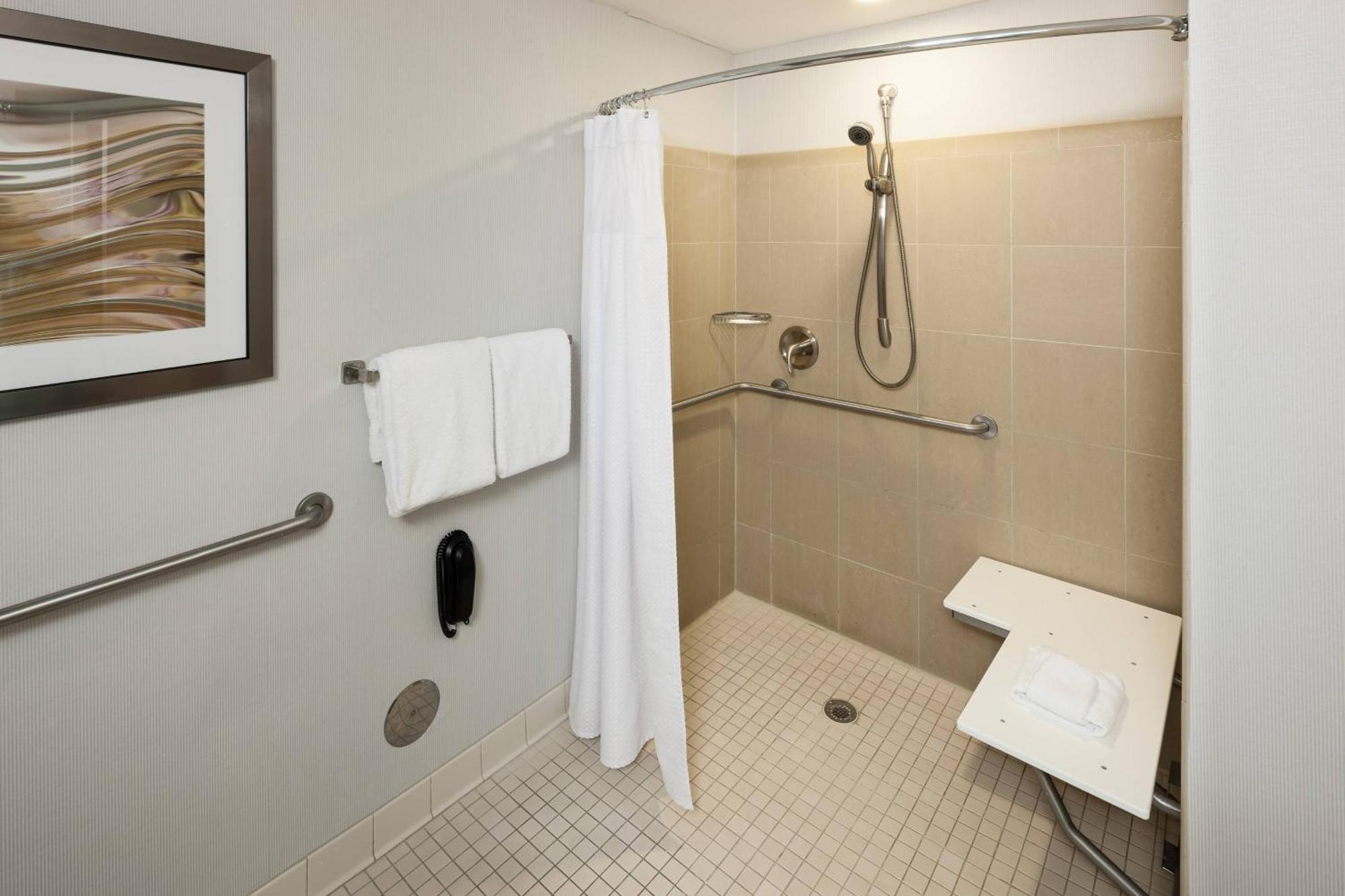Courtyard By Marriott Miami At Dolphin Mall Sweetwater Exterior foto